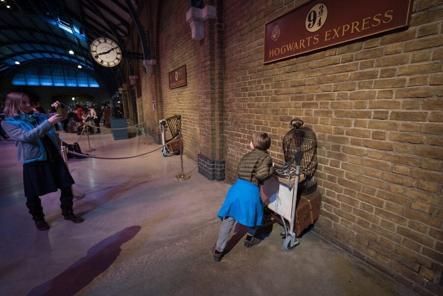 London: Harry Potter Walking Tour & London Eye Entry Ticket - Logistics You’ll Actually Notice: Tube Hops, Light Packing, and What to Bring
