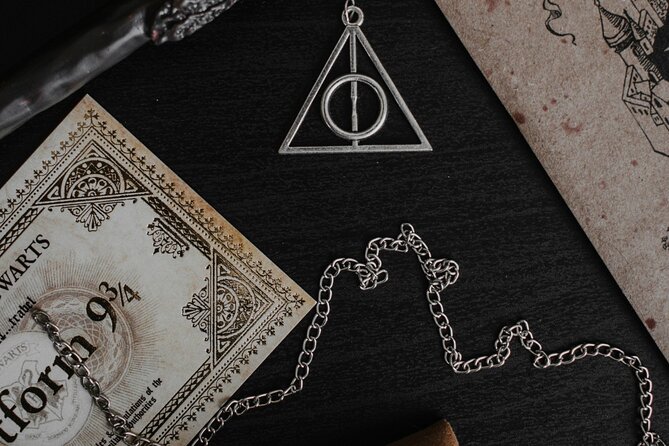 London: Harry Potter Walking Tour with Platform 9 3/4 - Goodwin’s Court: The Knockturn Alley Feel in a Narrow Lane