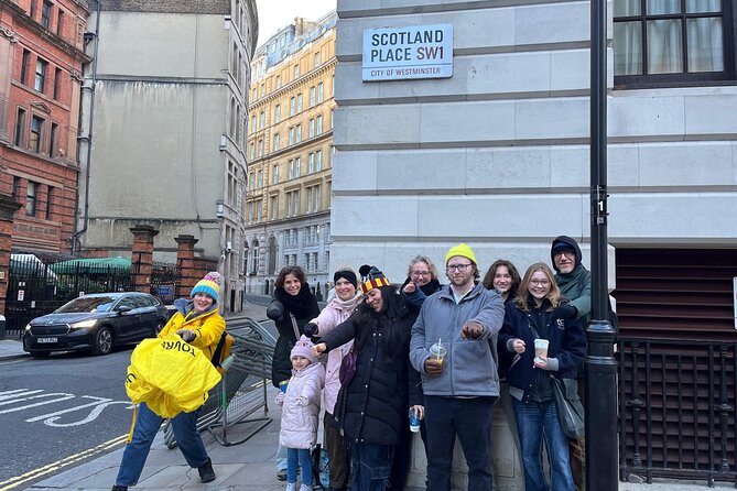 London: Harry Potter Walking Tour with Platform 9 3/4 - Ministry of Magic filming location to Trafalgar Square premieres
