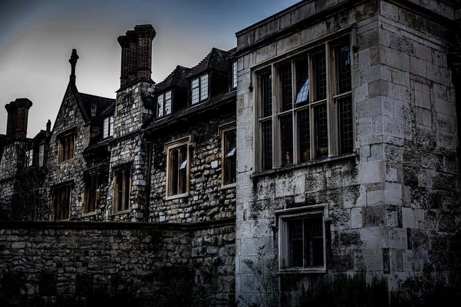 London: Haunted Ghost Night Walking Tour - Cock Lane, Old Bailey, and St Bride’s Church: where the guide strings the dark thread