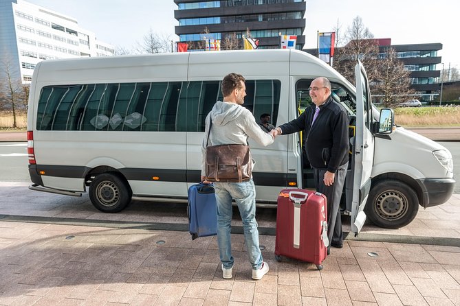 London Heathrow Airport Arrival Transfer (Airport to Southampton Hotel or Address) - Timing and the 1-Hour Airport Waiting Window