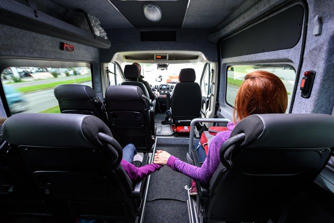 London Heathrow Airport Arrival Transfer (Airport to Southampton Hotel or Address) - Carry-On Counts: The Luggage Rules That Keep Things Smooth