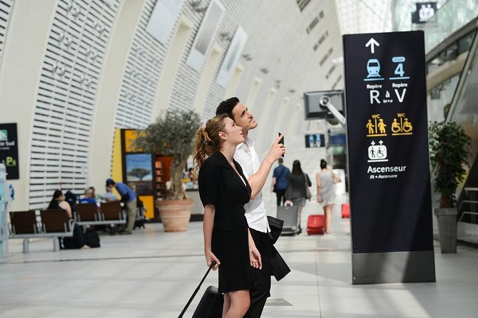 London Heathrow Airport Transfer - Text-message coordination and mobile ticket: less guessing, more control