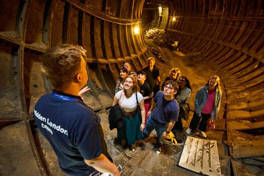 London: Hidden Tube Tour - Green Park Station - Dover Street station: the old passageways and lift landings