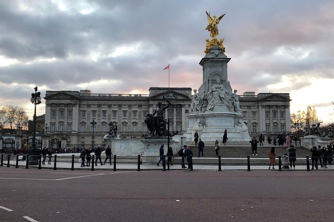London Highlights Private Car with Driver Guide - The City skyline stops: St Paul’s, the Tower area, and Tower Bridge
