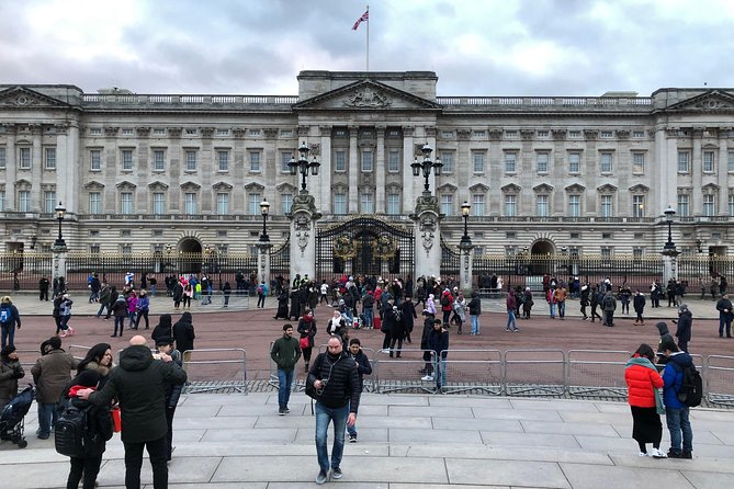 London Highlights Private Car with Driver Guide - What’s included (and what costs extra)
