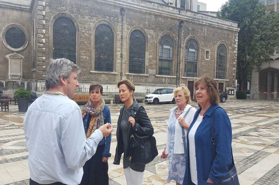 London Highlights Taxi Tour - A private Black Cab tour beats buses when you have limited time
