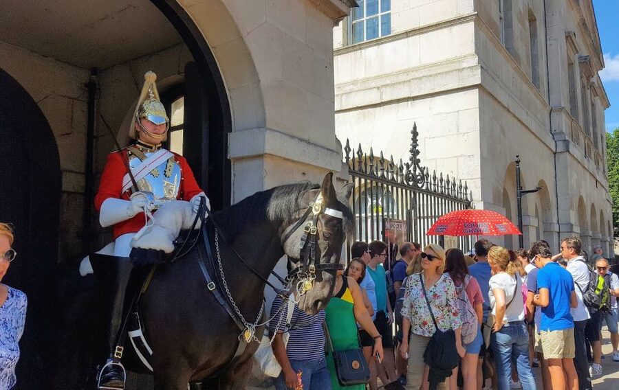 London Highlights Taxi Tour - Should you book the London Highlights Taxi Tour?