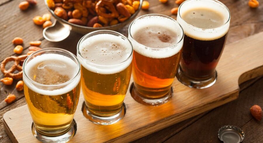 London: Historic London Pub Walking Tour - Meeting locals and fellow travellers in the right places