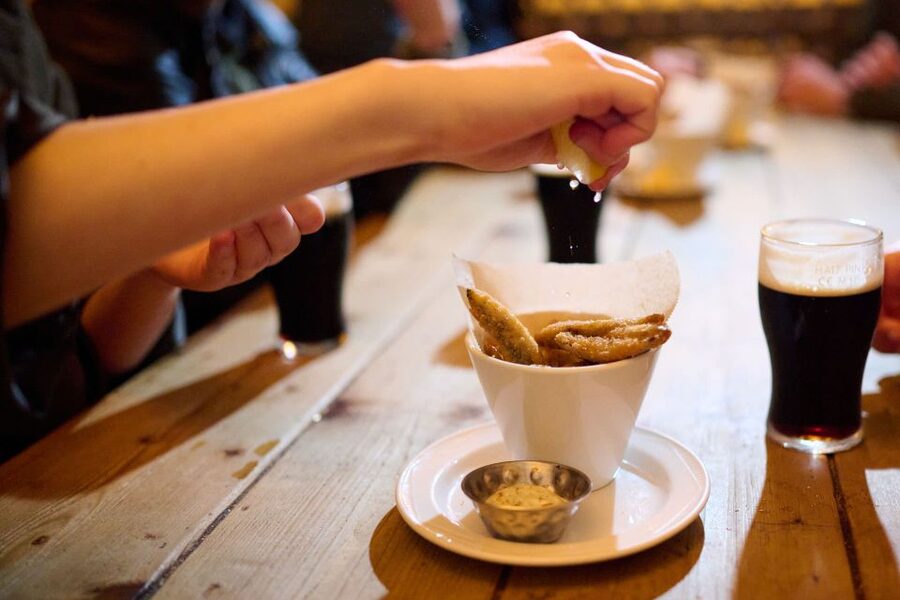 London: Historic Pubs, British Ales & Classic Dishes - What you actually eat and drink, and why it feels like lunch
