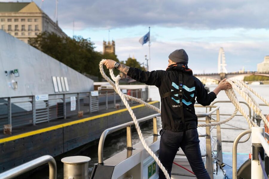 London: Hop-On Hop-Off 1-Day River Sightseeing Adventure - Choosing the best time: morning calm vs evening glow
