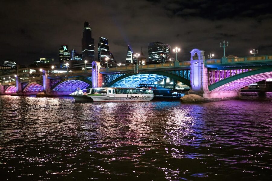 London: Hop-On Hop-Off 1-Day River Sightseeing Adventure - Indoor cabins vs covered deck: a comfort choice, not a small detail