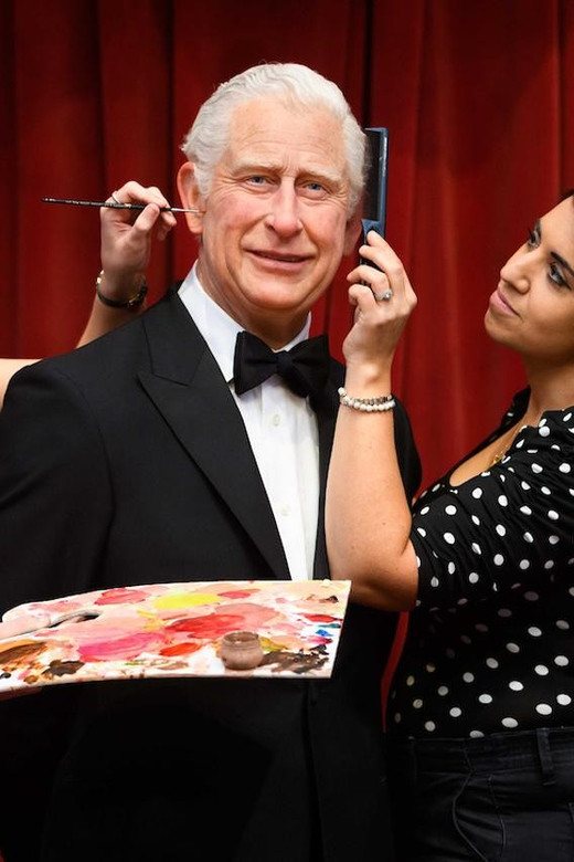 London: Hop-on Hop-off Bus Tour and Madame Tussauds Ticket - The River Thames boat ride: the easiest way to feel London from the water