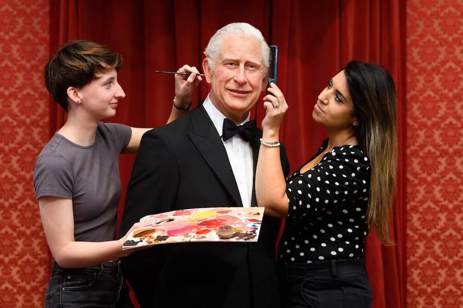 London: Hop-on Hop-off Bus Tour and Madame Tussauds Ticket - Hop-on Hop-off routes and timing: making the bus work for you