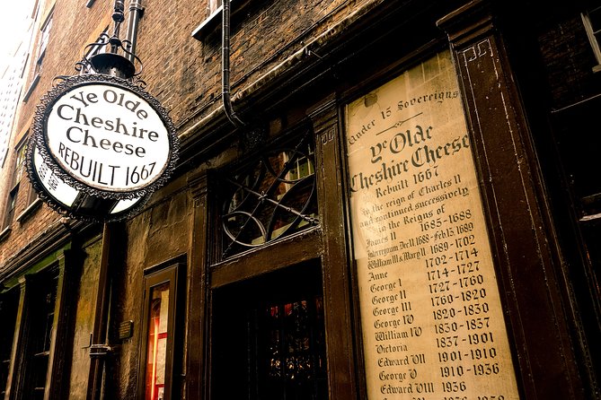 London In One Day - A Private & Bespoke Tour Itinerary - St Bride’s Church: the press cathedral and a crypt with surprises