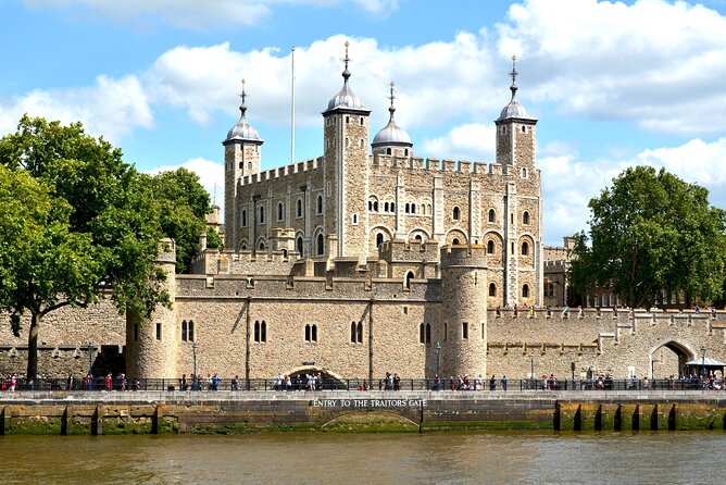 London In One Day Tour with River Cruise & London Eye Option - The Tower of London: independent exploring in a place that moves fast
