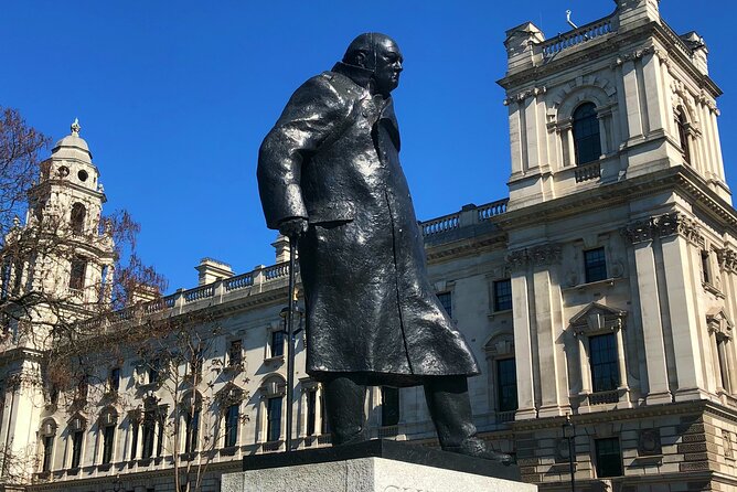 London in WW2 Walking Tour with Churchill War Rooms Visit - Horse Guards Parade at Whitehall: the photo moment with real presence