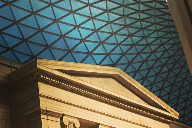 London Introduction Walking Tour - Buckingham Palace: The Royal-Protocol Starter Stop