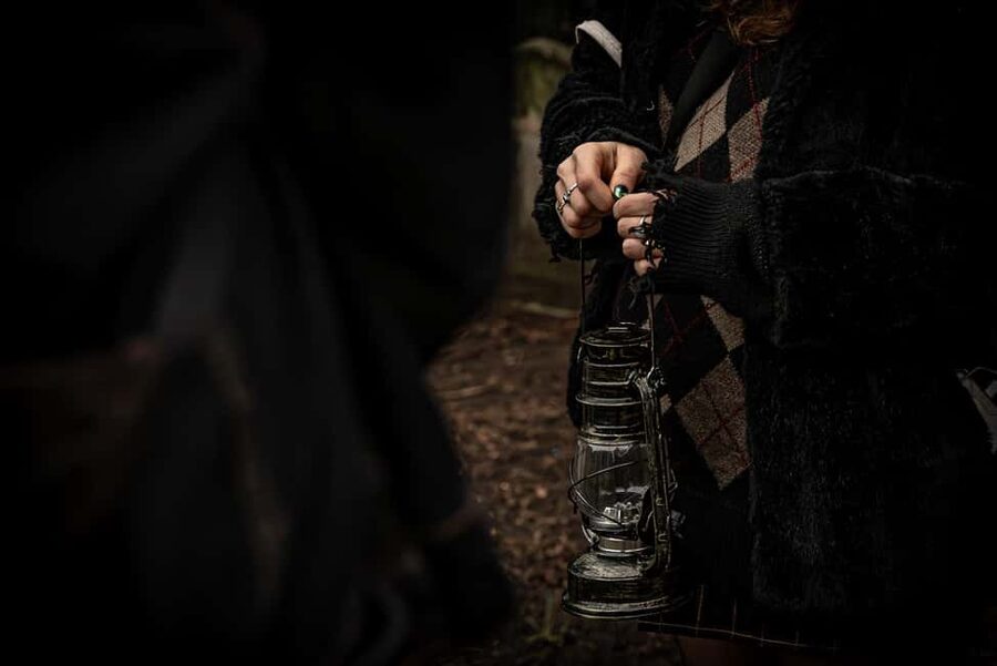 London: Jack the Ripper Night Walking Tour in Whitechapel - Meeting at St Mary’s Whitechapel Church Memorial: the case starts right