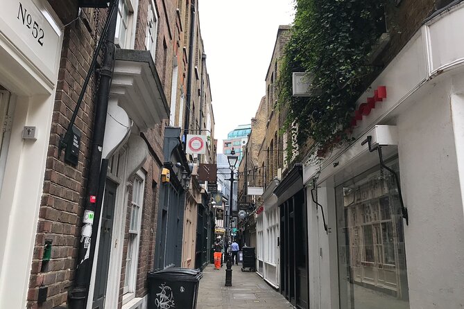 London: Jack the Ripper Small Group Tour - Ten Bells Pub: A Stop That Adds Uneasy Human Scale