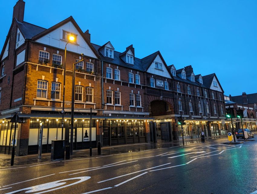 London: Jack the Ripper Tour in Spanish - What Makes the Story Stick: Photos, Replicas, and Carmen’s Style