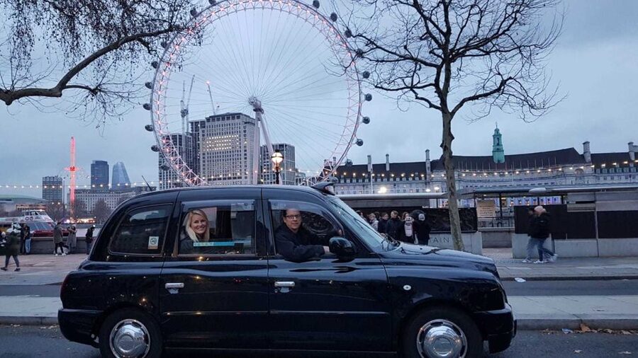 London: James Bond Shooting Locations Tour by Black Taxi - Key Highlights Worth Booking For