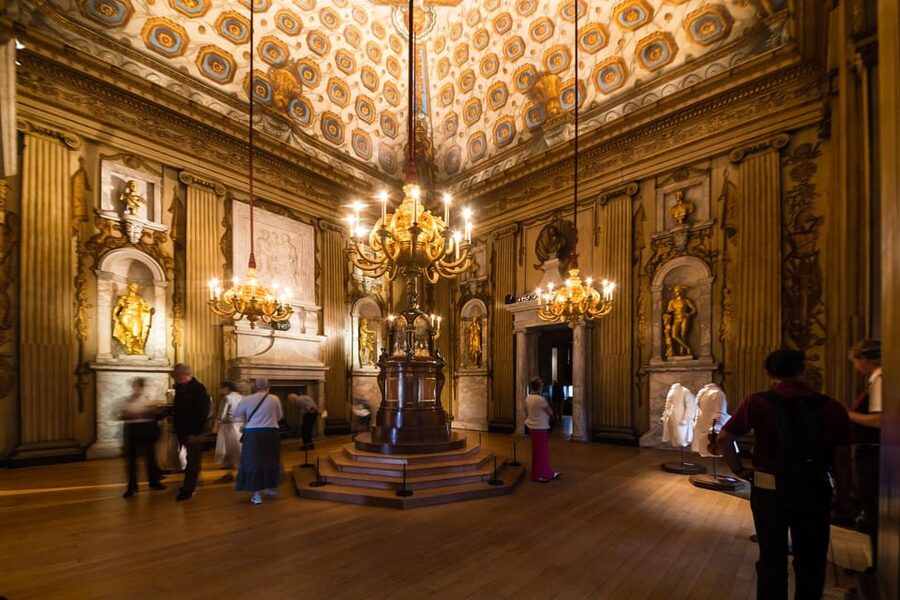 London: Kensington Palace Tour, Guard Change & Afternoon Tea - Price and value: is $147 a fair deal?