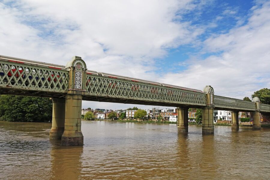 London: Kew to Westminster River Thames Cruise - Quick takeaways