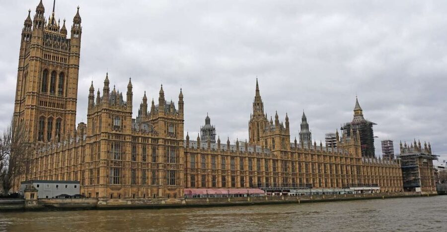 London: Kew to Westminster River Thames Cruise - The ride itself: timing, weather, and why the small-boat feel matters