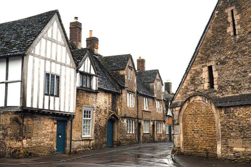 London: Lacock & The Cotswolds Harry Potter Small Group Tour - Cotswolds coach time: using the ride between locations