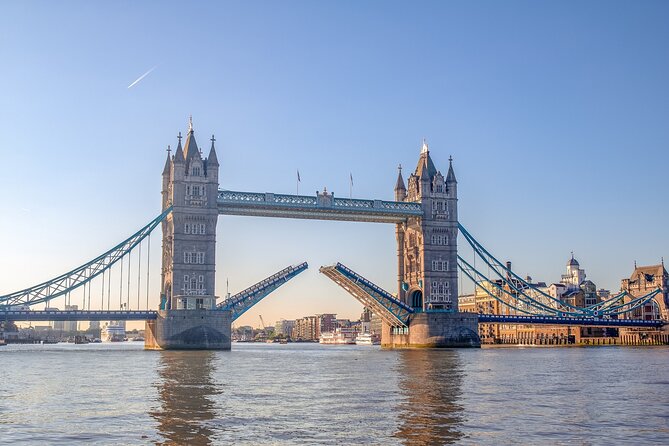 London Layover - Private Tour from Heathrow Airport - What vehicle comfort feels like on a time-crunched layover