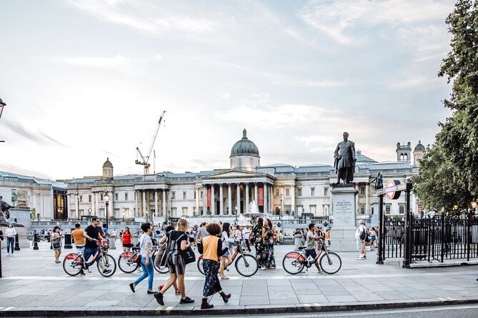 London Like a Local, Private & Personalized (2-3 hrs) - Buckingham Palace: royal themes, and a chance for the right moment
