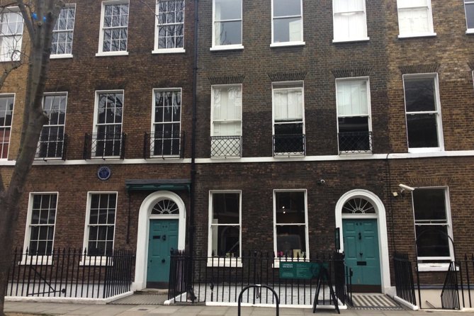 London Literary Private Walking Tour Of Bloomsbury - Why Bloomsbury feels like a living book in your hands