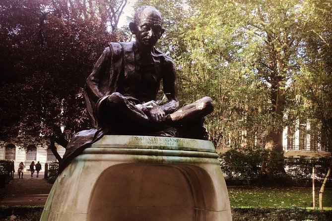 London Literary Private Walking Tour Of Bloomsbury - Stop 4: Tavistock Square—Peace Garden and literary activism vibes
