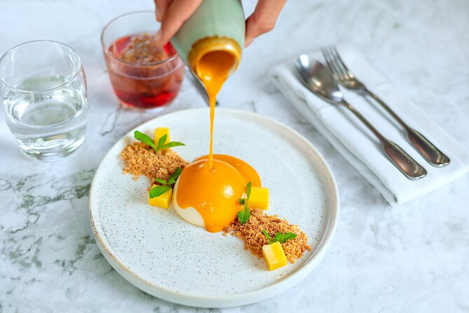 London Luxury Dinner Experience with Panoramic City Views - The Audio Commentary: Great When It Works, Annoying When It Doesn’t