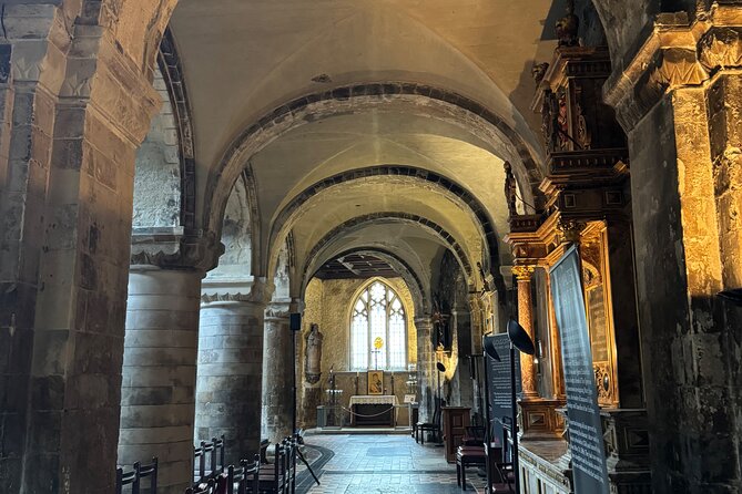 London: Medieval Tales and Martyrs Walking Tour - Stop 5: Old Bailey and the Link to Newgate Prison