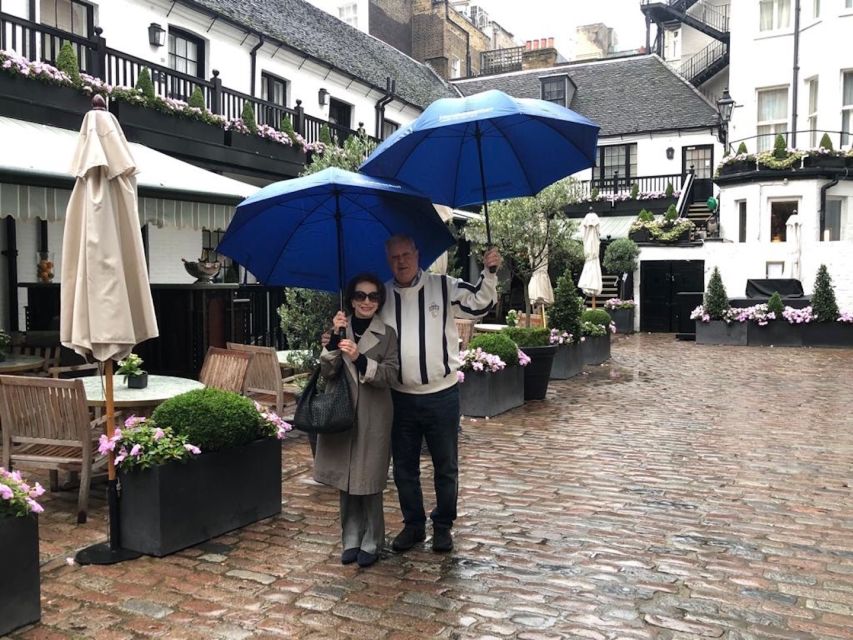 London: Monuments & Back Streets Guided Tour in Black Taxi - Down the Thames and through the Royal Parks: London without the straight-line feel