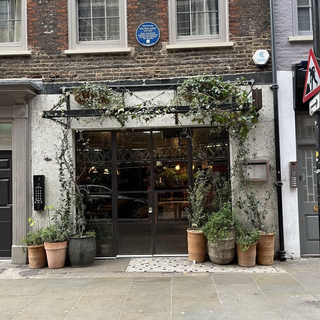 London: Music walking tour of Soho - Oasis Album Cover Spot, Lennon Comedy, and the Punk Trail