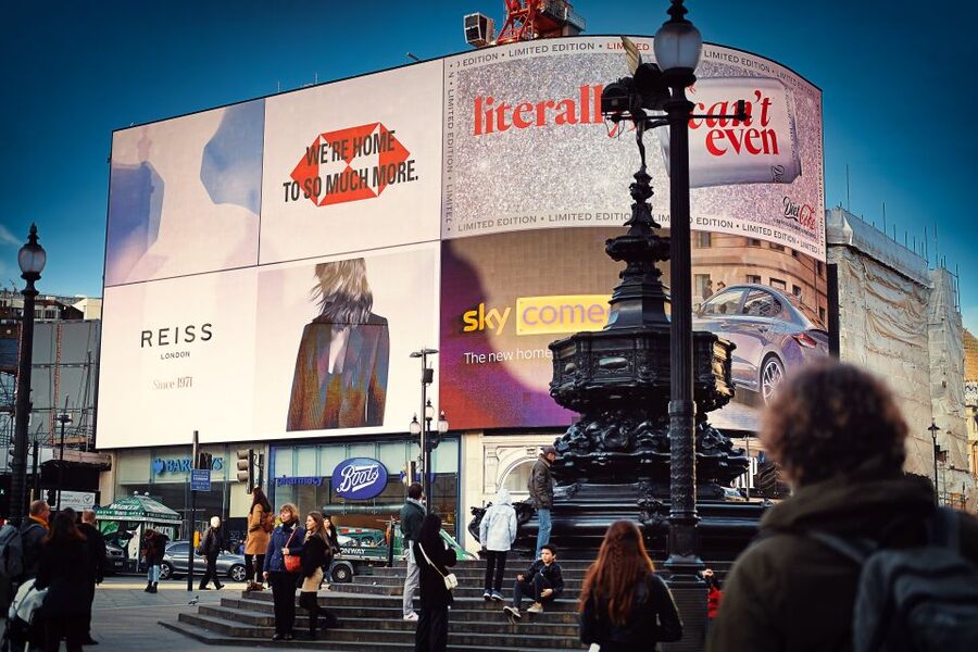 London Must-See 3 Hours Walking Tour - Pall Mall: the street that hints at old-school London networks