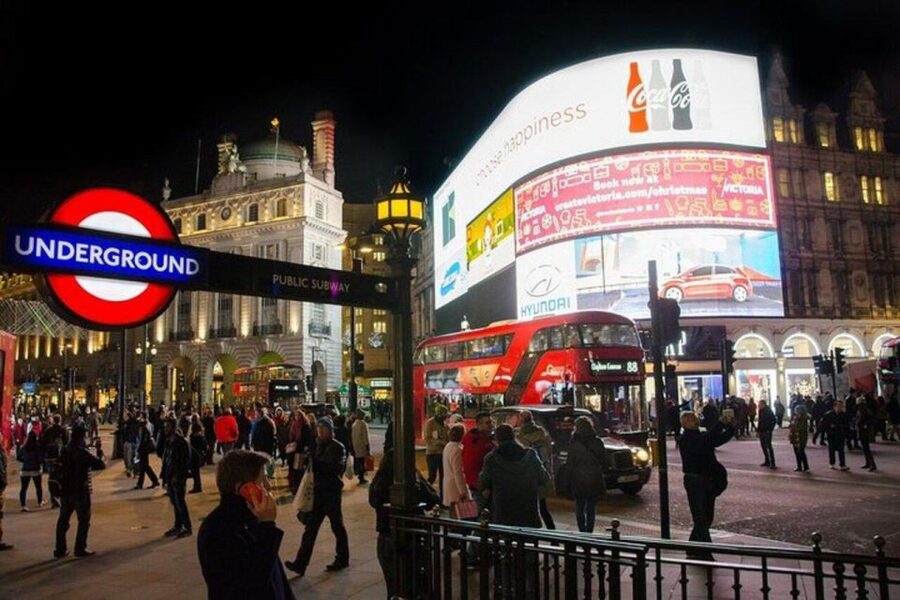 London Must-See Attractions Walking Tour with a Guide - The Mall to Buckingham Palace: A Classic Payoff, Seen Your Way