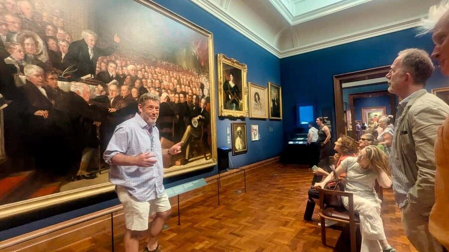 London: National Portrait Gallery Guided Tour - Tudor London through kings and queens you can read like clues