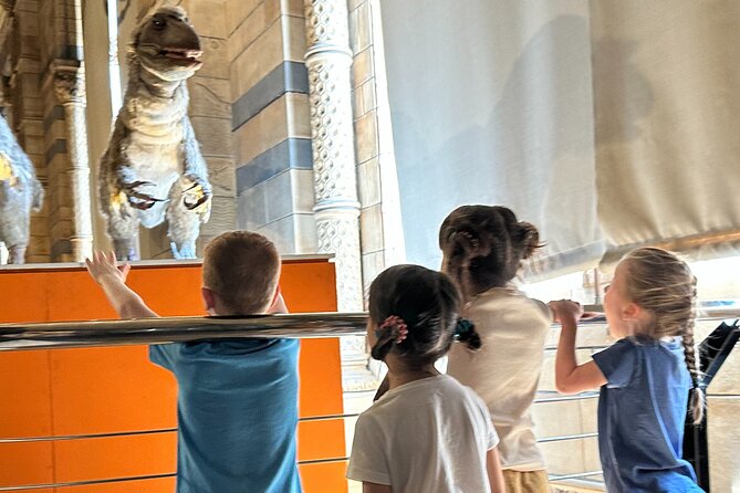 London Natural History Museum with Dinosaurs Gallery Private Tour for Kids - Your guide experience: Blue Badge expertise, kid-sized storytelling