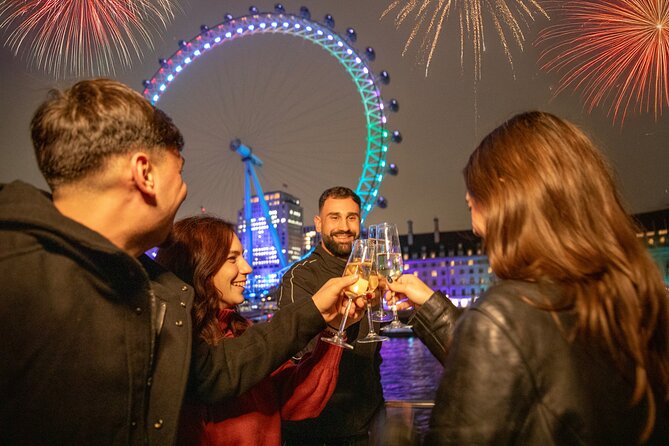 London New Year's Eve Dinner Cruise - A Thames route made for photos—and for pacing your night