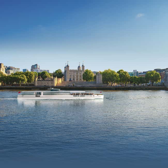 London: Official Tower of London River Tour - Live guide storytelling along the Thames (and why it’s worth paying for)