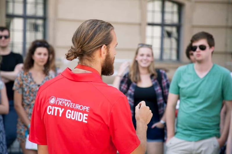 London: Old City Walking Tour - St. Clement Danes Church and the long stretch to Covent Garden