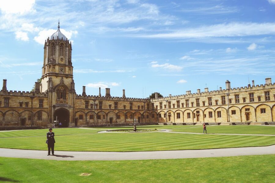 London: Oxford and Cambridge University Town Tour with Guide - The bus ride between towns: use it for facts, not naps