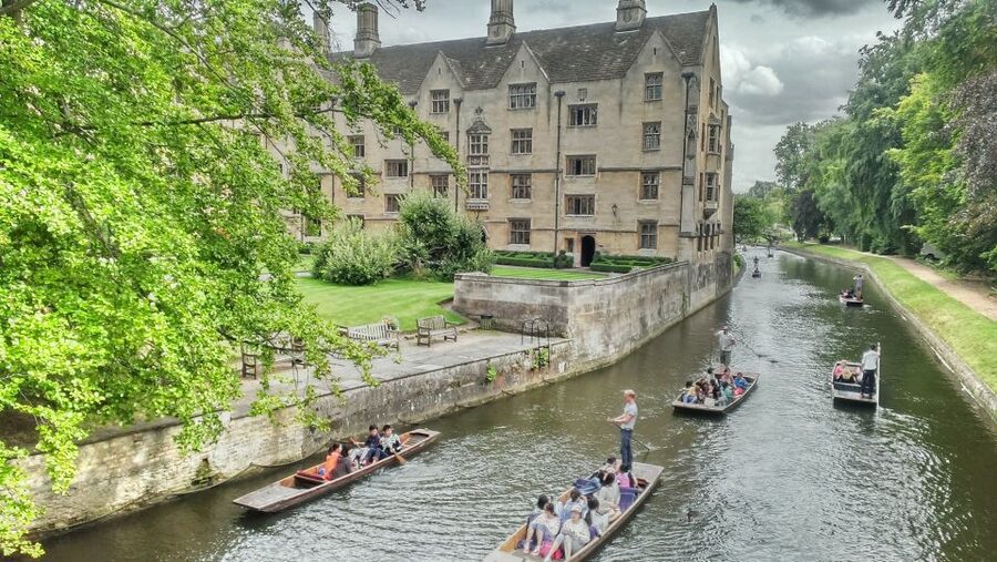 London: Oxford and Cambridge University Town Tour with Guide - Value for $114: what you’re actually buying