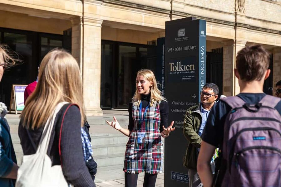 London: Oxford Tour with Christ Church & Bodleian Library - Bodleian Library Divinity School Entry: What You’ll See