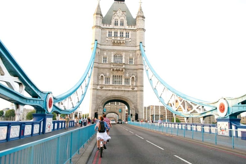 London Package: Royal Bike Tour with River Thames Cruise - Buckingham Palace, the changing of the guard, and the streets around it