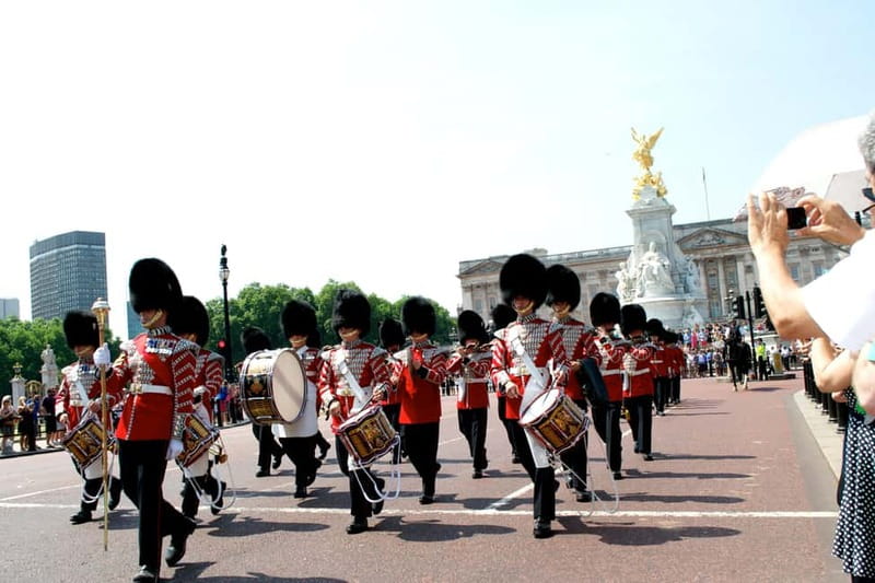 London Package: Royal Bike Tour with River Thames Cruise - The Thames cruise ticket: how to use 24 hours to your advantage